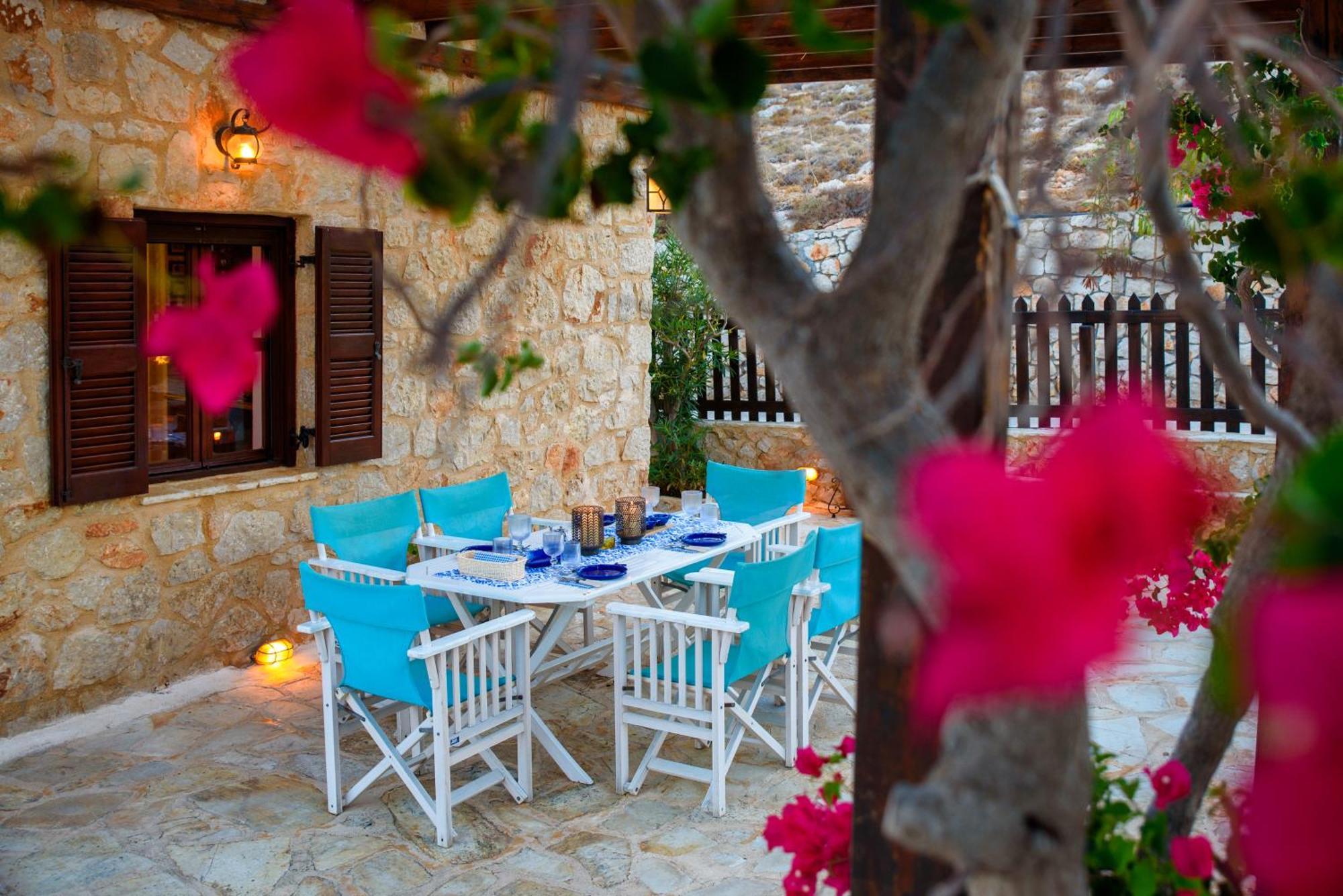 Villa Ftenagia Chalki Town Exteriér fotografie